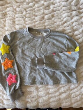 Girls' Gray Crewneck Sweatshirt with Glitter Star Sleeves Medium